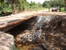 Prefeitura de Cajuru reconstrói pontes e estradas danificadas pelas chuvas depois - prefeitura finaliza reconstruo de pontes cajuru